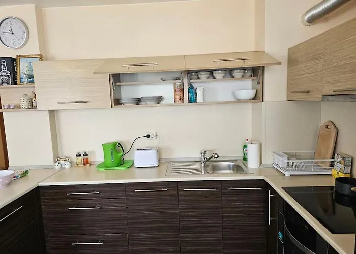 Bright And Spacious With Panoramic Views Lejlighed