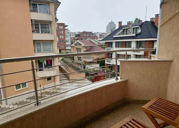 Lejlighed Bright And Spacious With Panoramic Views